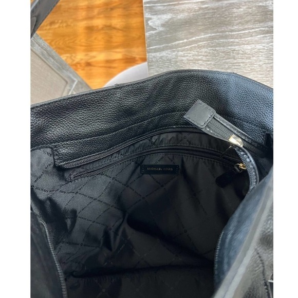 Michael Kors black leather hobo bag  #017 - Picture 6 of 9